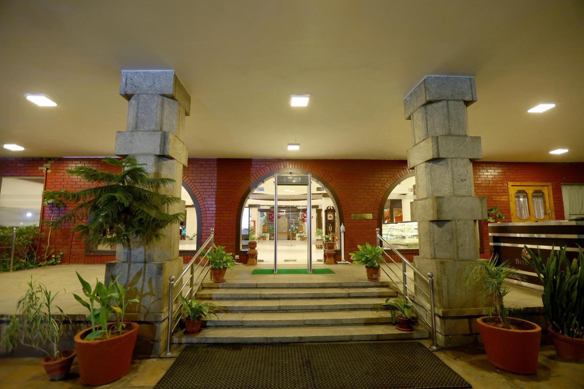 Hôtel Breeze Residency à Tiruchirappalli Extérieur photo